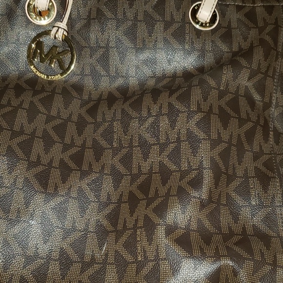 tote - Picture 2 of 3